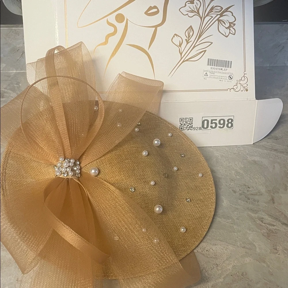 N/A classic fascinator